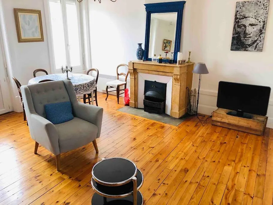 Le Cheylard, Appartement Spacieux Et Lumineux Apartment Le Cheylard